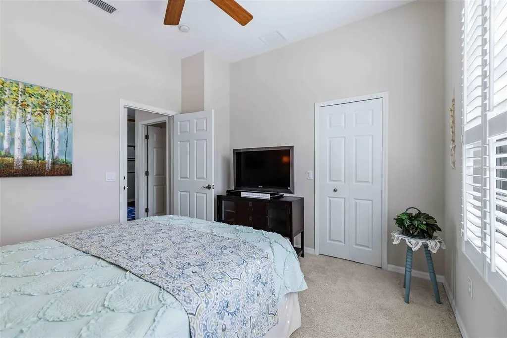 7915 Edmonston Circle University Park FL 34201