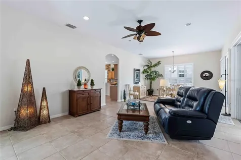 7915 Edmonston Circle University Park FL 34201