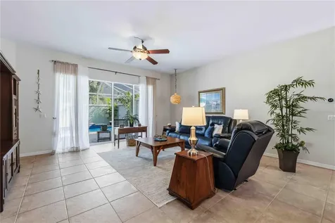 7915 Edmonston Circle University Park FL 34201