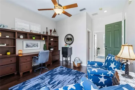 7915 Edmonston Circle University Park FL 34201