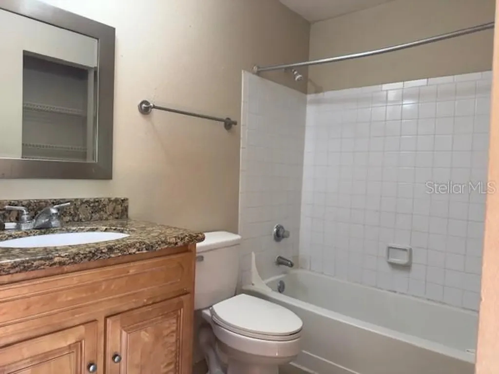 208 Afton Square Altamonte Springs FL 32714