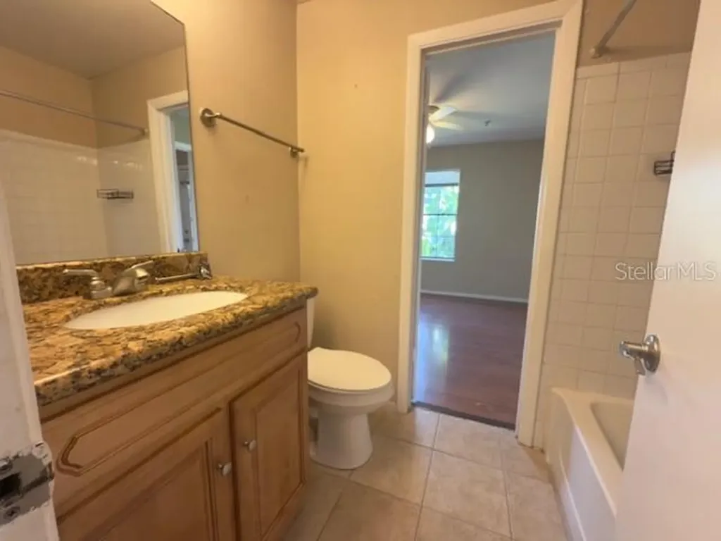 208 Afton Square Altamonte Springs FL 32714