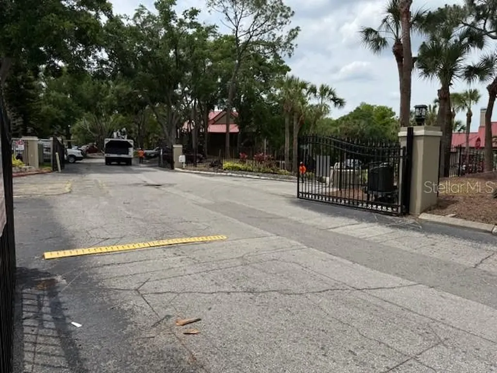 208 Afton Square Altamonte Springs FL 32714