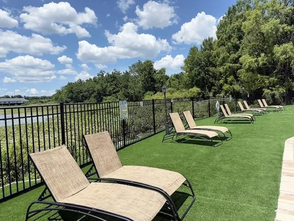 208 Afton Square Altamonte Springs FL 32714