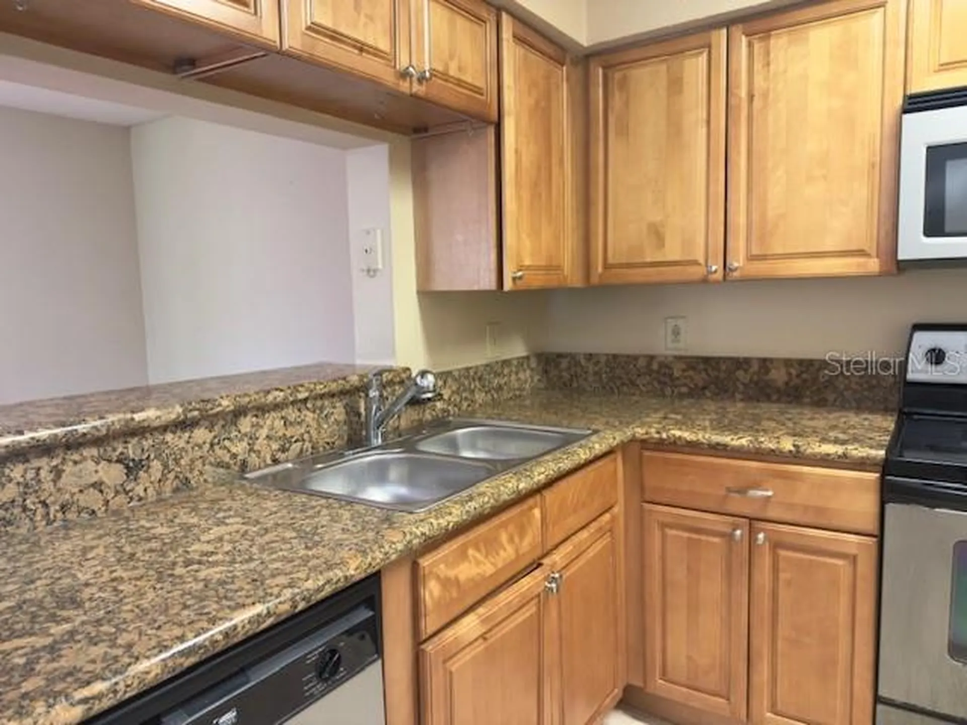 208 Afton Square Altamonte Springs FL 32714