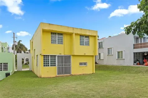 Calle Rio Fajardo Urb River Hills Luquillo PR 00773