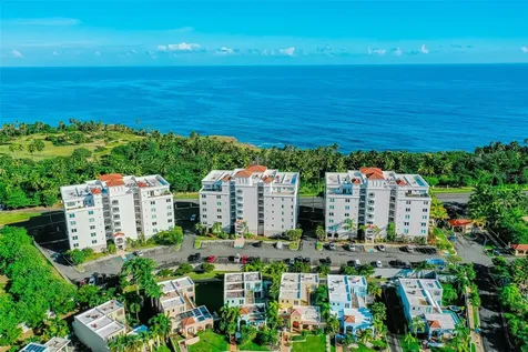 00690 Cond Treasure Point Vega Alta PR 00692