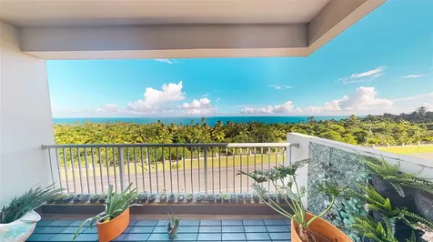00690 Cond Treasure Point Vega Alta PR 00692
