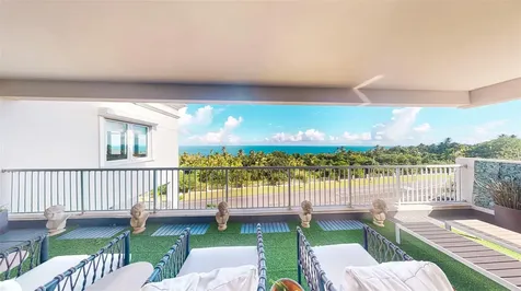 00690 Cond Treasure Point Vega Alta PR 00692
