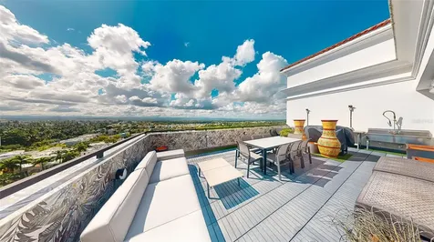 00690 Cond Treasure Point Vega Alta PR 00692