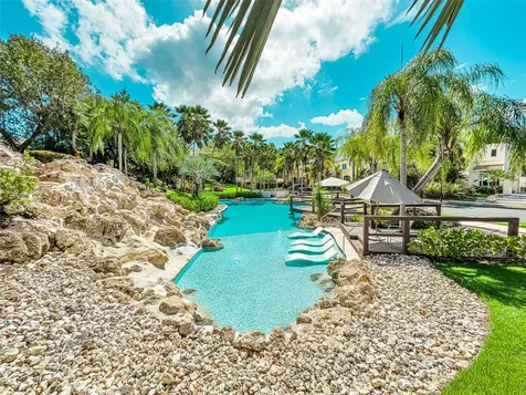 00690 Cond Treasure Point Vega Alta PR 00692