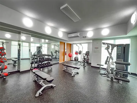 00690 Cond Treasure Point Vega Alta PR 00692
