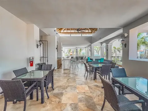 00690 Cond Treasure Point Vega Alta PR 00692