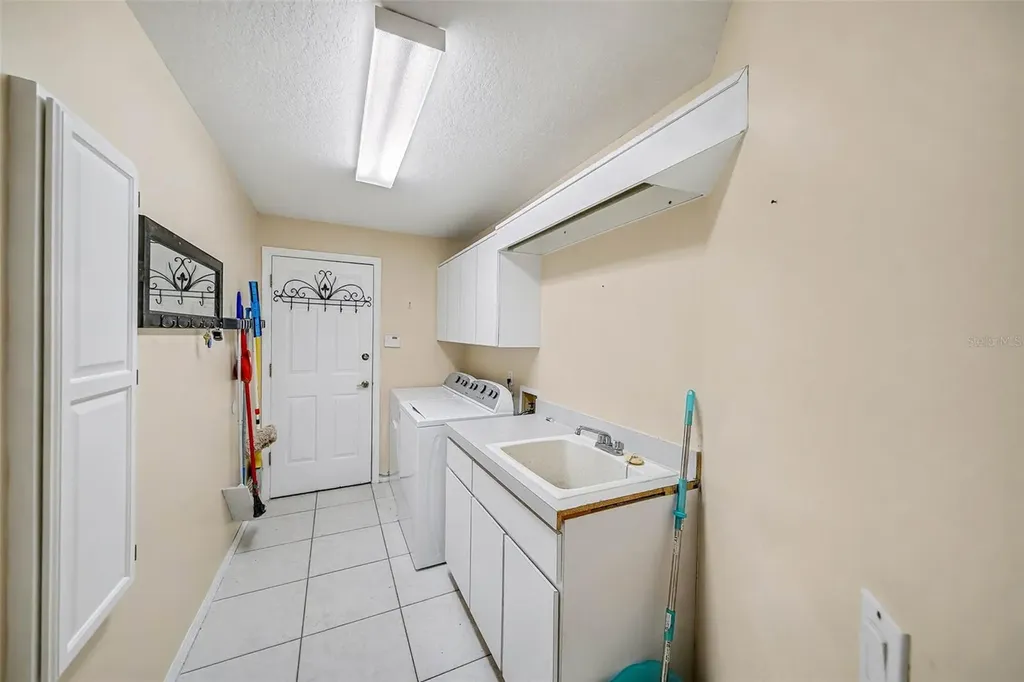 8402 Maybelle Drive Weeki Wachee FL 34613