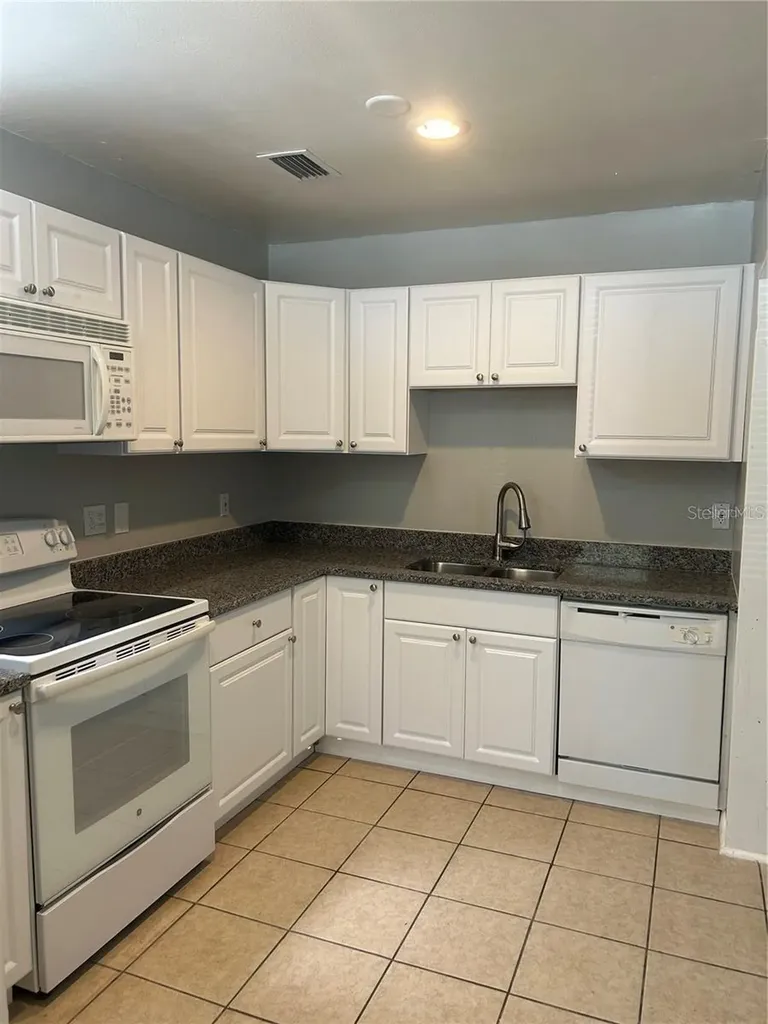 232 Beverly Boulevard Brandon FL 33511