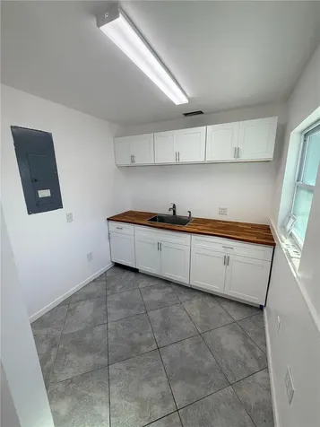 1486 S Semoran Boulevard Orlando FL 32807