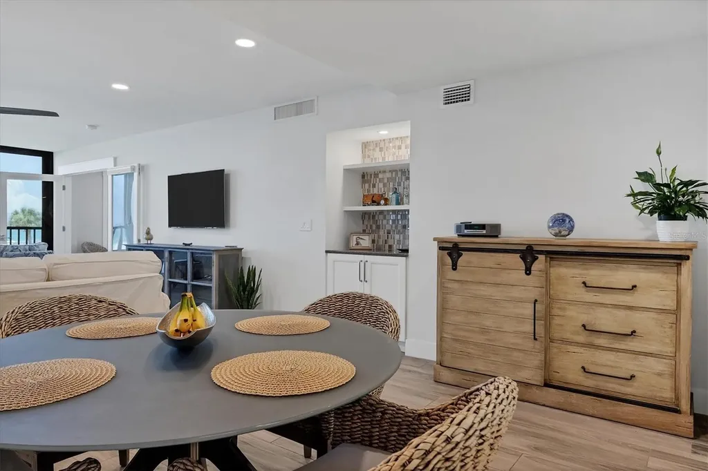 5740 Midnight Pass Road Sarasota FL 34242