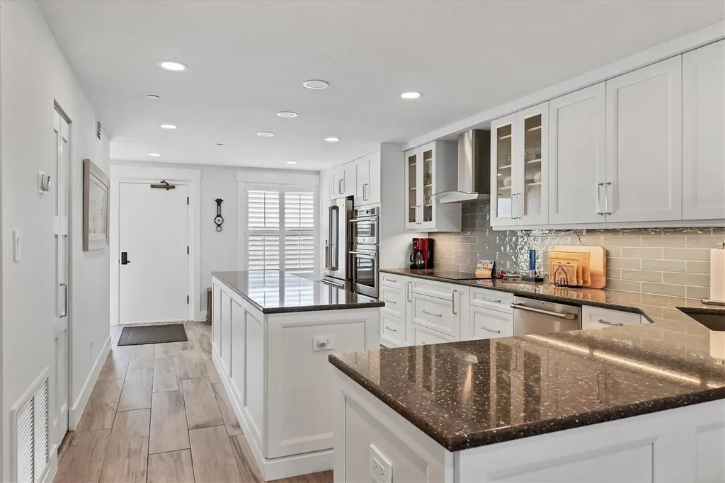 5740 Midnight Pass Road Sarasota FL 34242