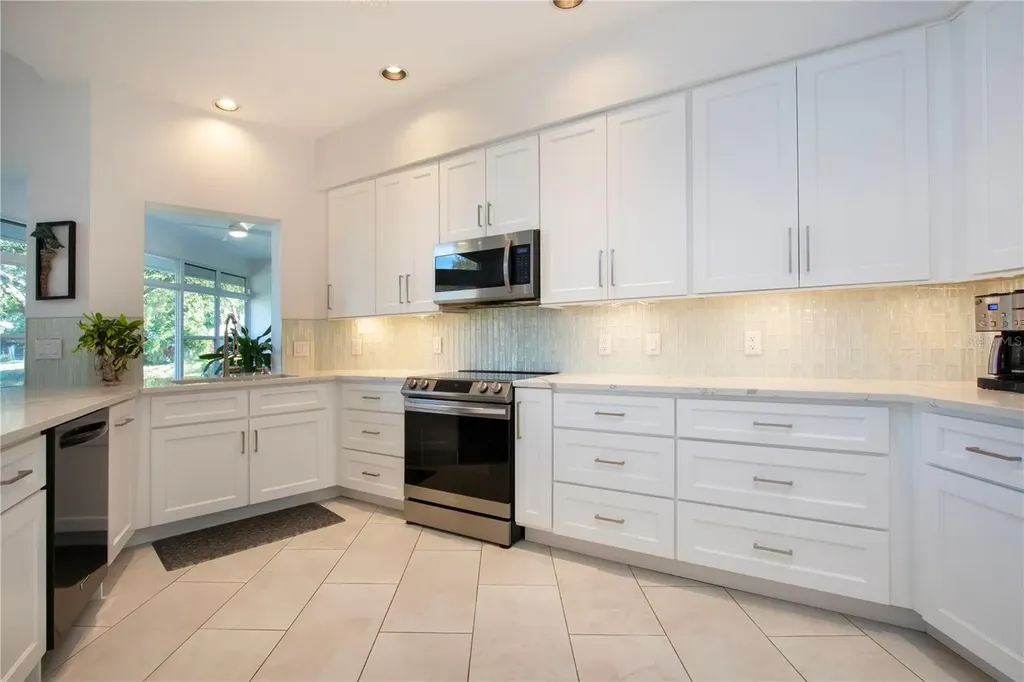8267 Shadow Pine Way Sarasota FL 34238