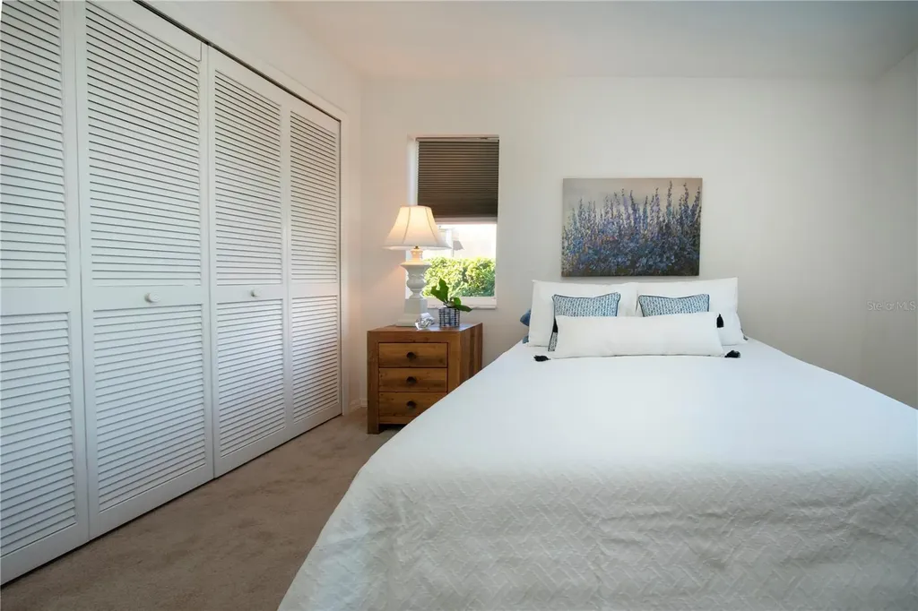 8267 Shadow Pine Way Sarasota FL 34238