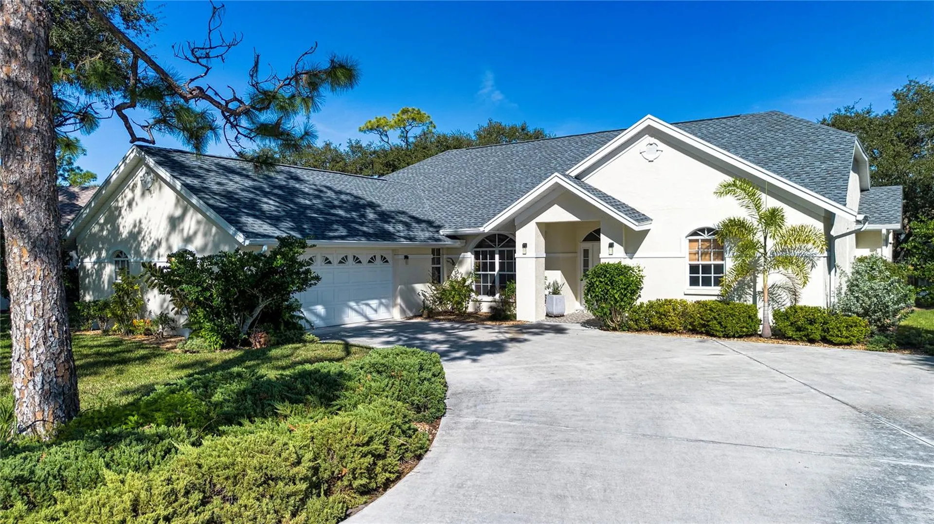 8267 Shadow Pine Way Sarasota FL 34238