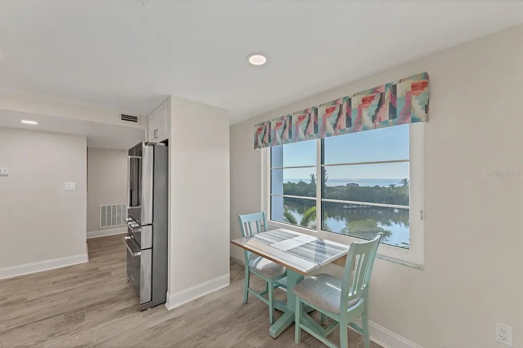 9397 Midnight Pass Road Sarasota FL 34242
