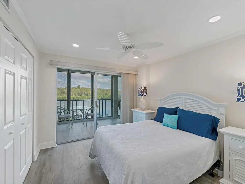 9397 Midnight Pass Road Sarasota FL 34242