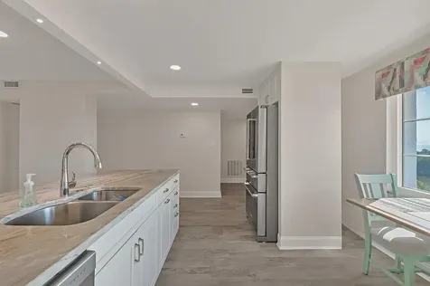 9397 Midnight Pass Road Sarasota FL 34242