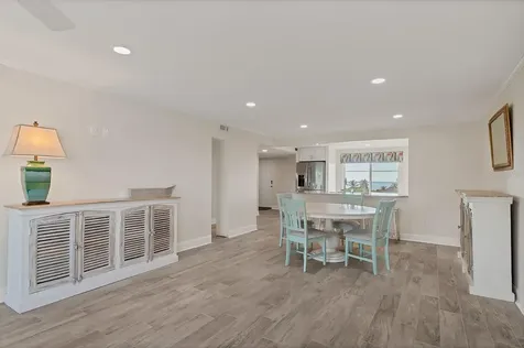 9397 Midnight Pass Road Sarasota FL 34242