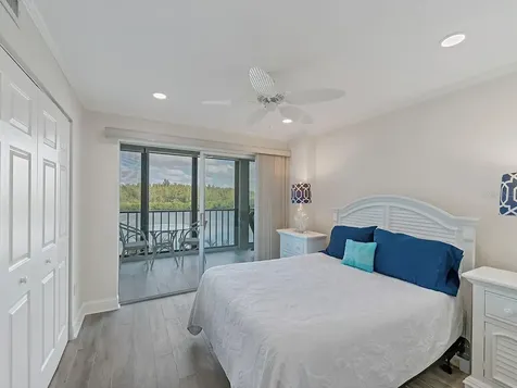 9397 Midnight Pass Road Sarasota FL 34242