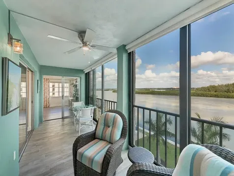 9397 Midnight Pass Road Sarasota FL 34242