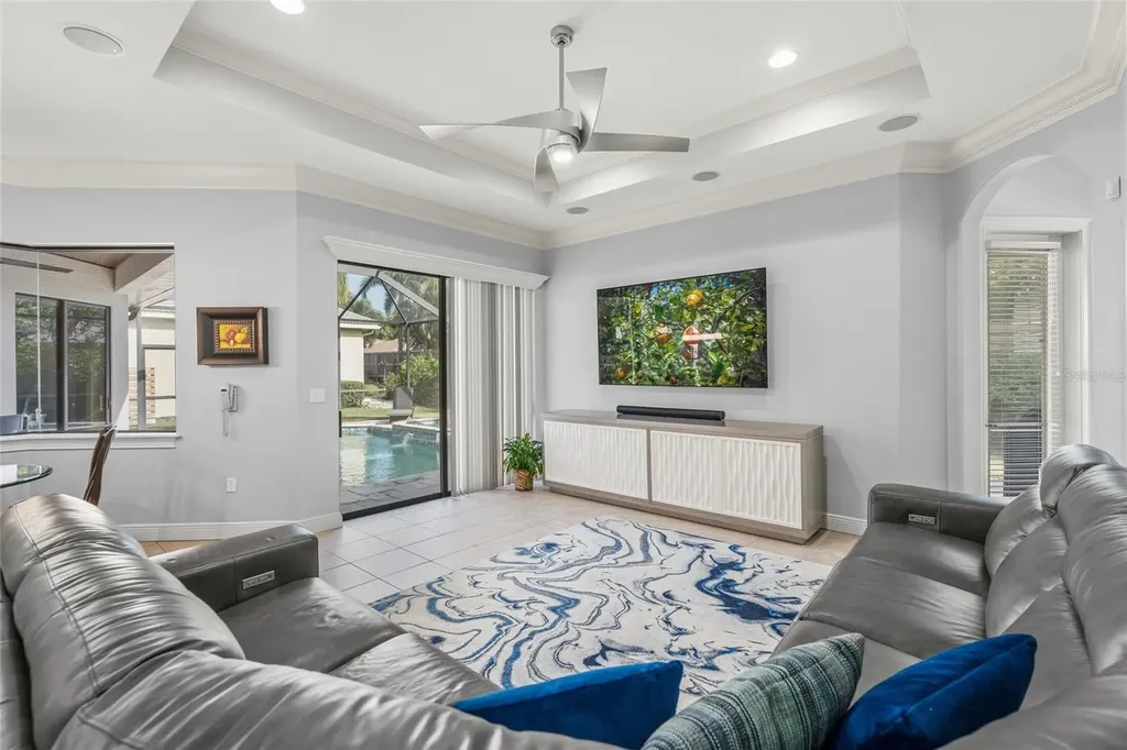 5343 Nathaniel Place Sarasota FL 34233