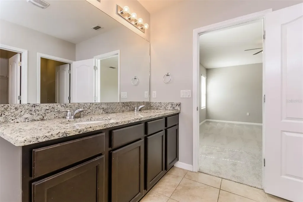 571 Autumn Stream Drive Auburndale FL 33823