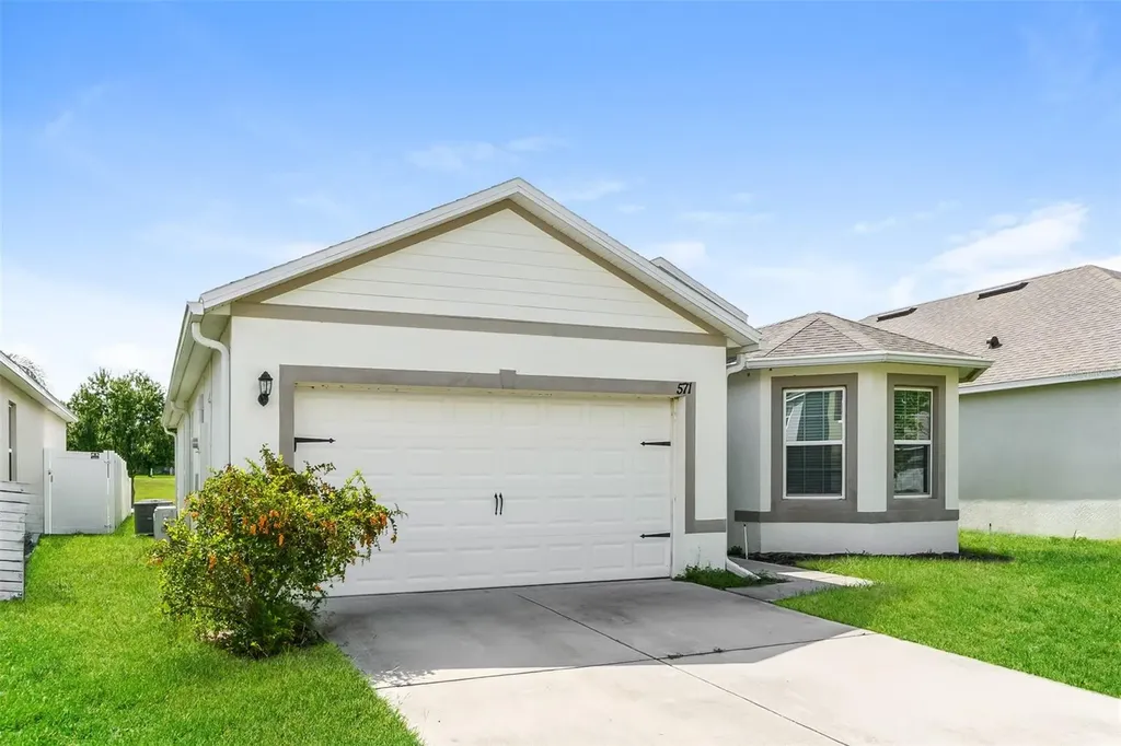 571 Autumn Stream Drive Auburndale FL 33823