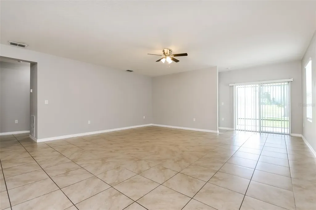 571 Autumn Stream Drive Auburndale FL 33823
