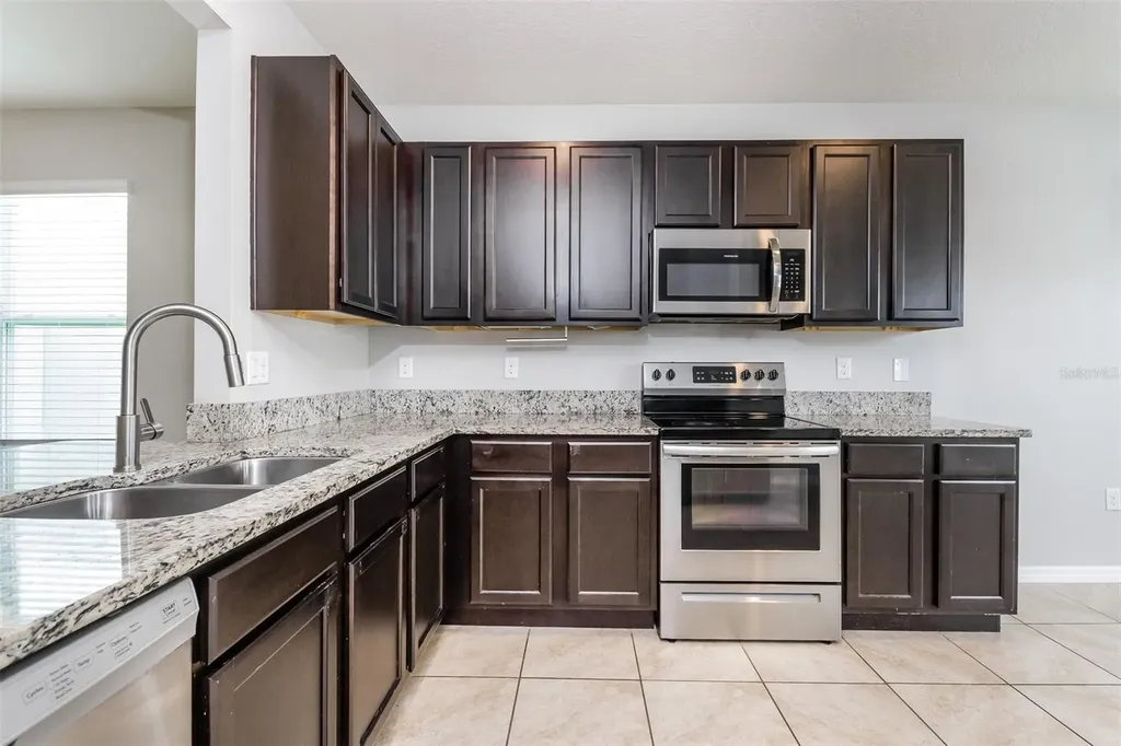 571 Autumn Stream Drive Auburndale FL 33823