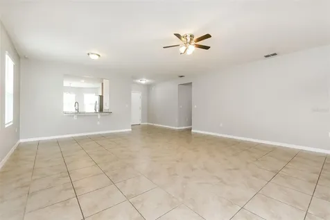 571 Autumn Stream Drive Auburndale FL 33823