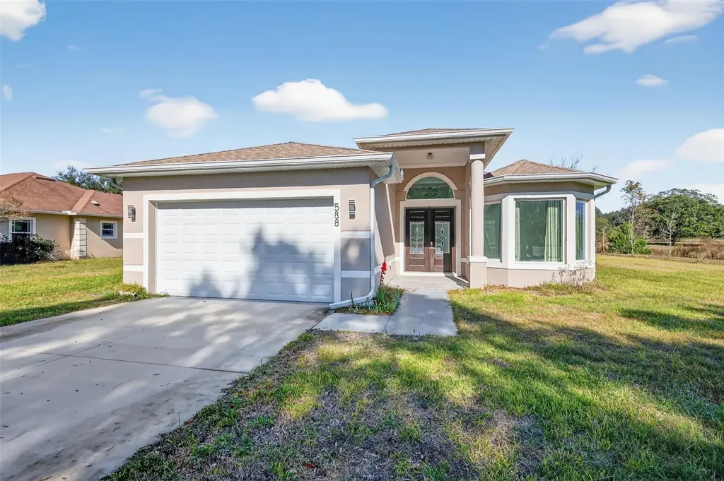 588 Dowling Circle Lady Lake FL 32159