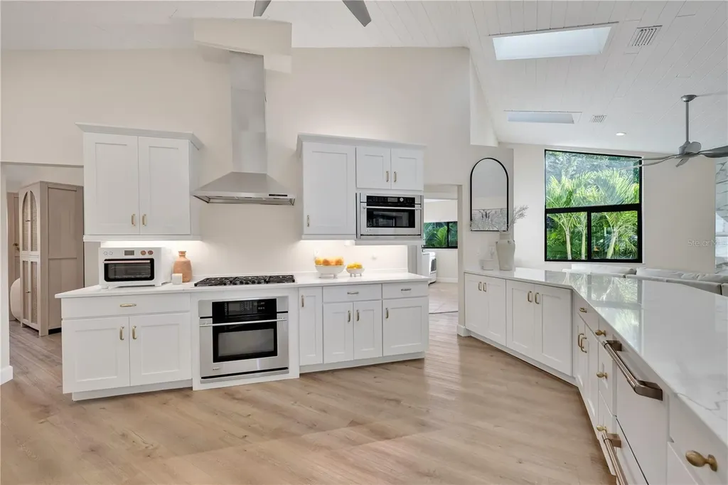 5361 Siesta Court Sarasota FL 34242