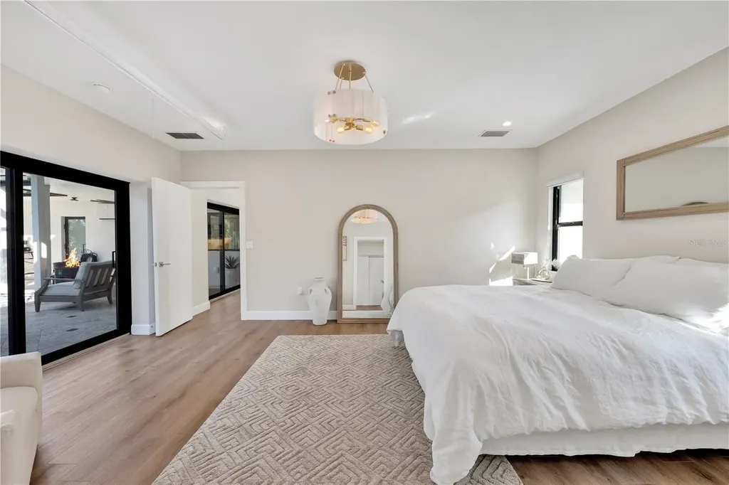 5361 Siesta Court Sarasota FL 34242