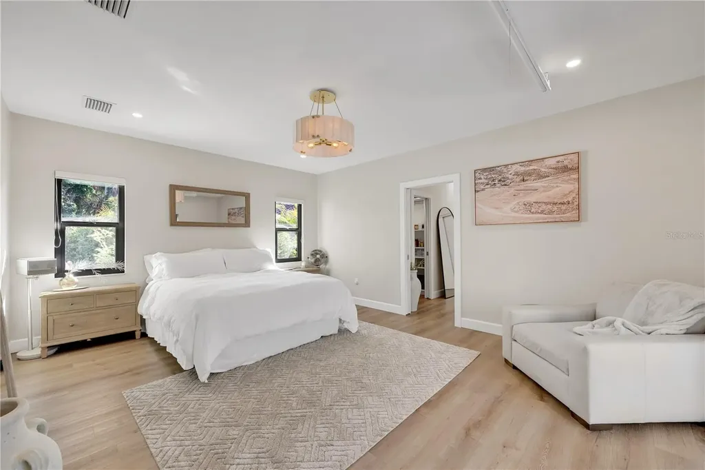 5361 Siesta Court Sarasota FL 34242