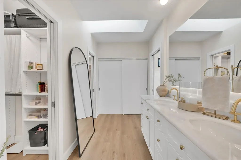 5361 Siesta Court Sarasota FL 34242