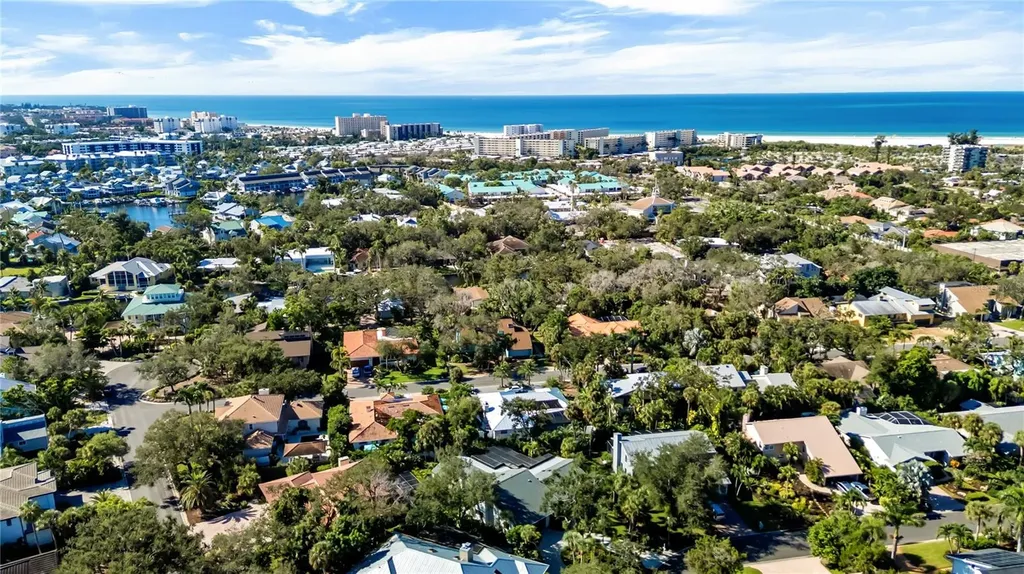 5361 Siesta Court Sarasota FL 34242