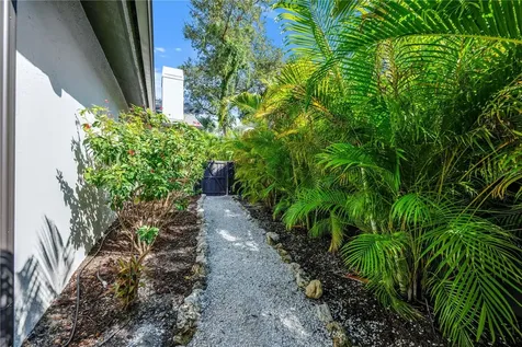 5361 Siesta Court Sarasota FL 34242