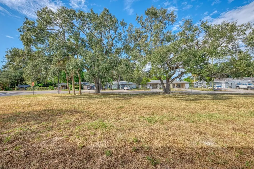 5026 Water Oak Drive Bradenton FL 34207