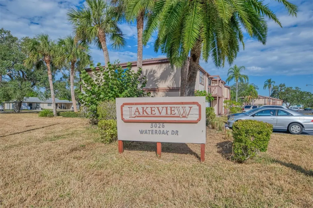 5026 Water Oak Drive Bradenton FL 34207