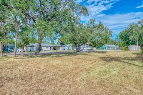 5026 Water Oak Drive Bradenton FL 34207