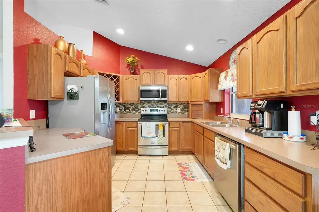 13330 Georgia Avenue Astatula FL 34705
