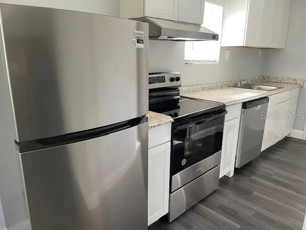 2438 9th Avenue S St Petersburg FL 33712