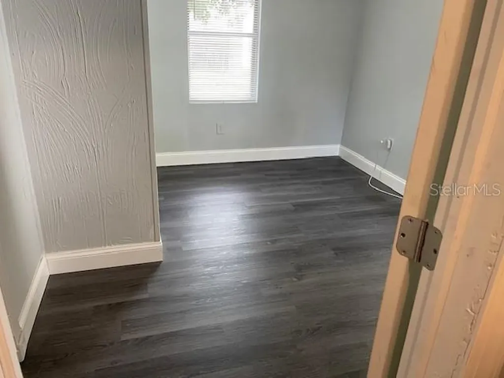 2438 9th Avenue S St Petersburg FL 33712